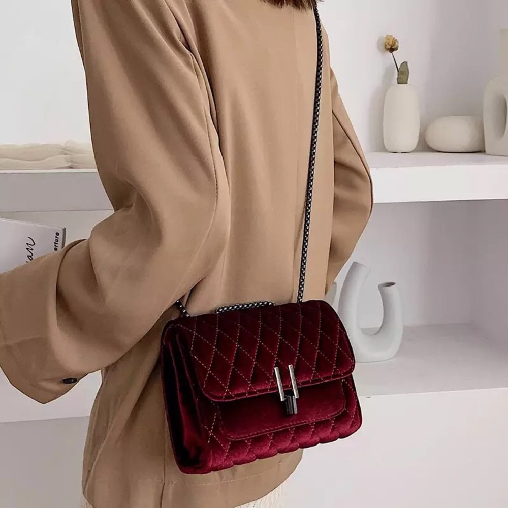 Velvet Cross Body Chain Bag